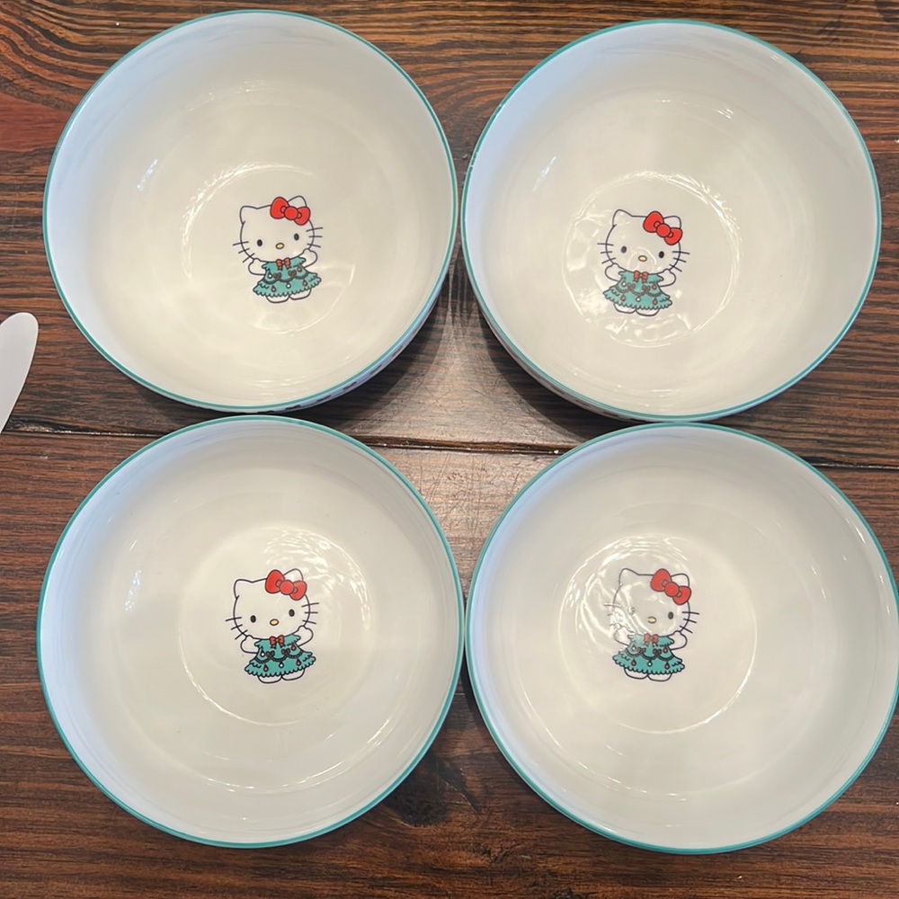 Set of Four Hello Kitty Christmas Bowls
